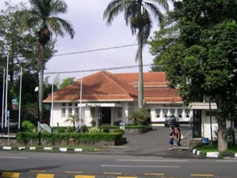 Hotel Royal Dago Bandung Extérieur photo